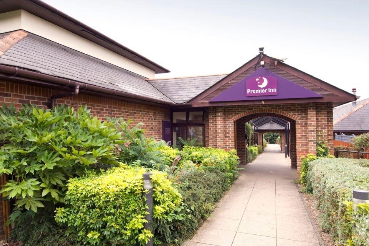 Premier Inn High Wycombe/Beaconsfield エクステリア 写真