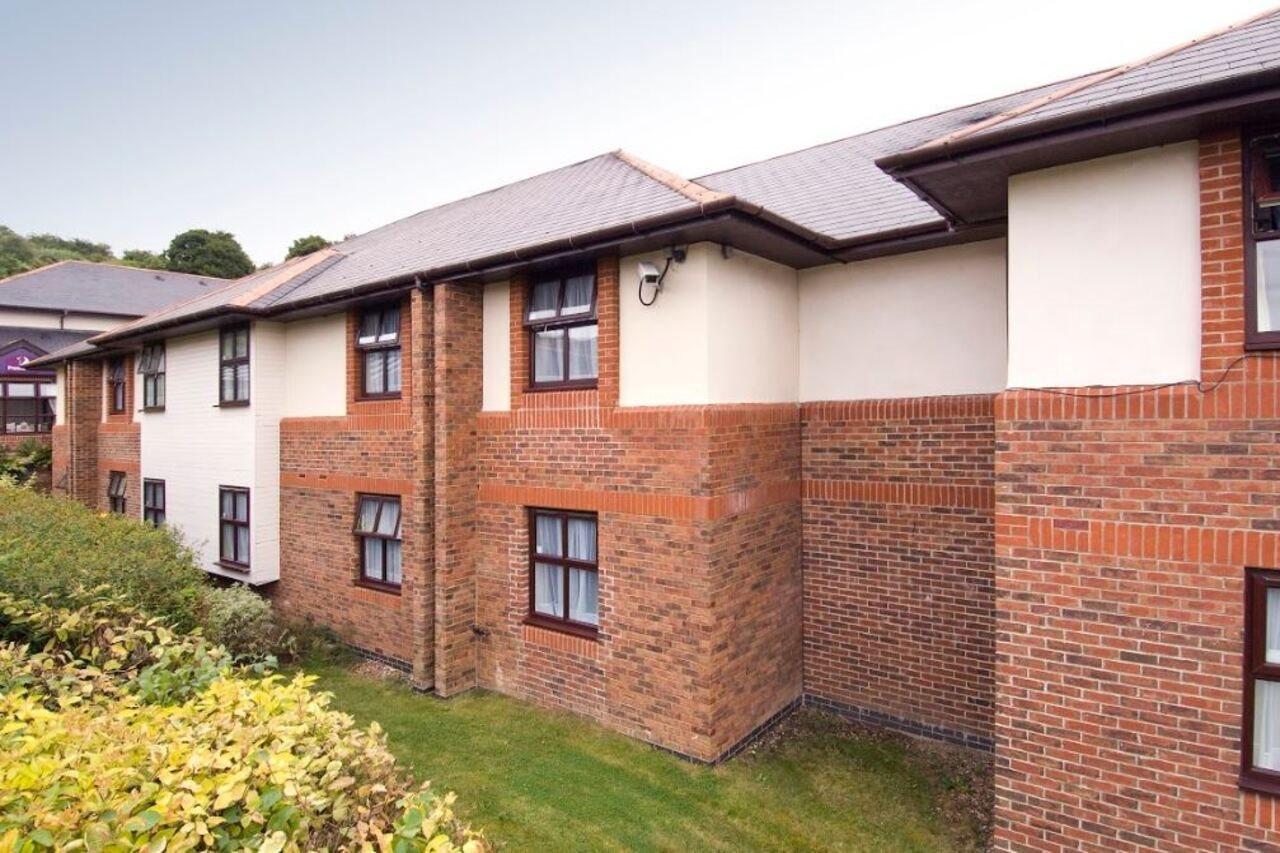 Premier Inn High Wycombe/Beaconsfield エクステリア 写真