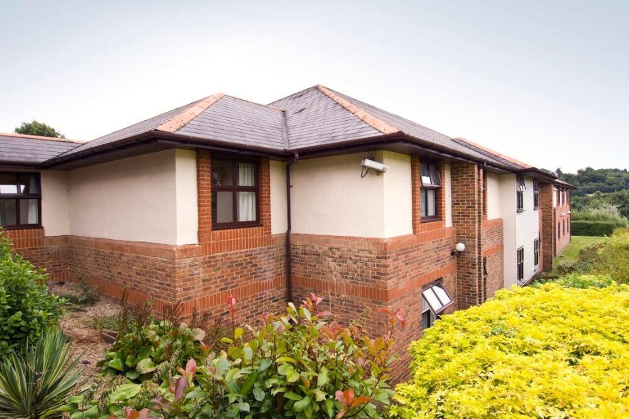 Premier Inn High Wycombe/Beaconsfield エクステリア 写真