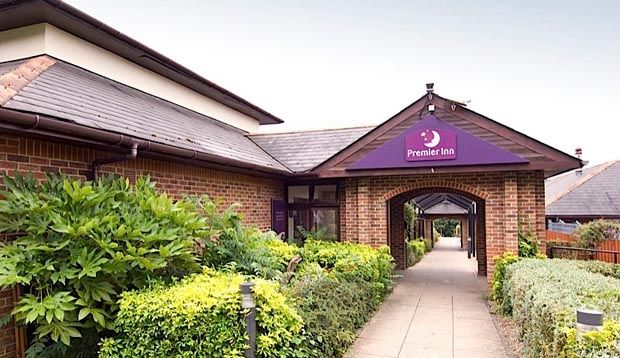Premier Inn High Wycombe/Beaconsfield エクステリア 写真